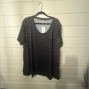 Casual Black and White Striped Tee